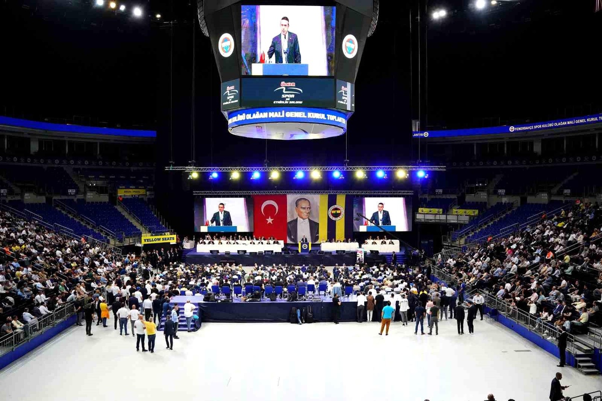 Ali Koç: "Başarı istiyorsak Fenerbahçe haklarını hep beraber savunmamız lazım"