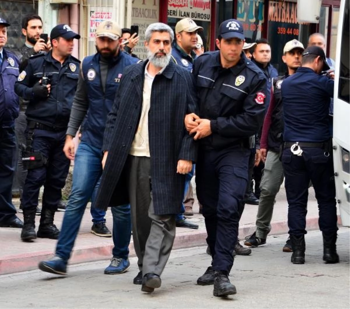 Alparslan Kuytul ve R.T. Adana\'da iş insanı kaçırma davasında tahliye edildi
