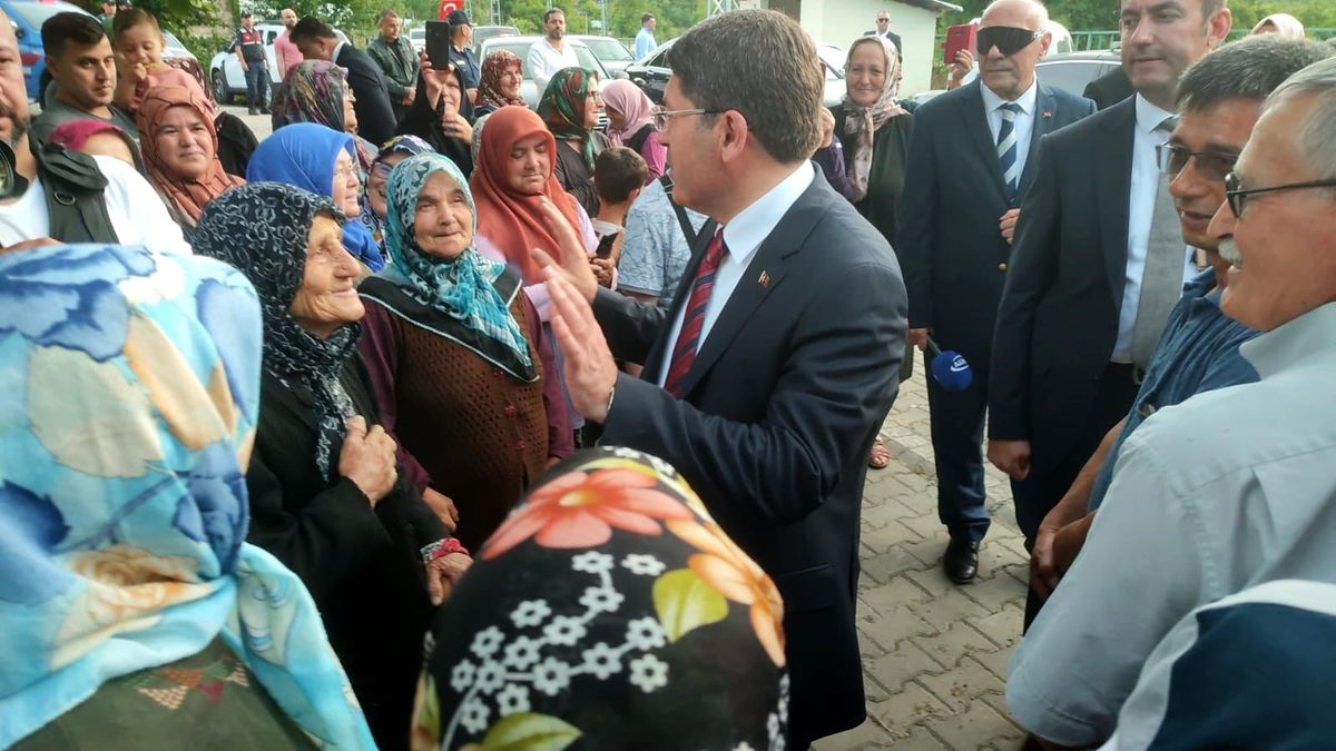 Adalet Bakanı Yılmaz Tunç: Türkiye\'nin darbe anayasası ile yönetilmesi yakışmıyor