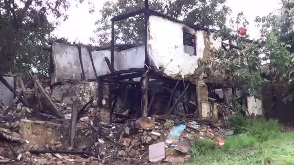 Biga\'da Yalnız Yaşayan Kadın Yangında Hayatını Kaybetti