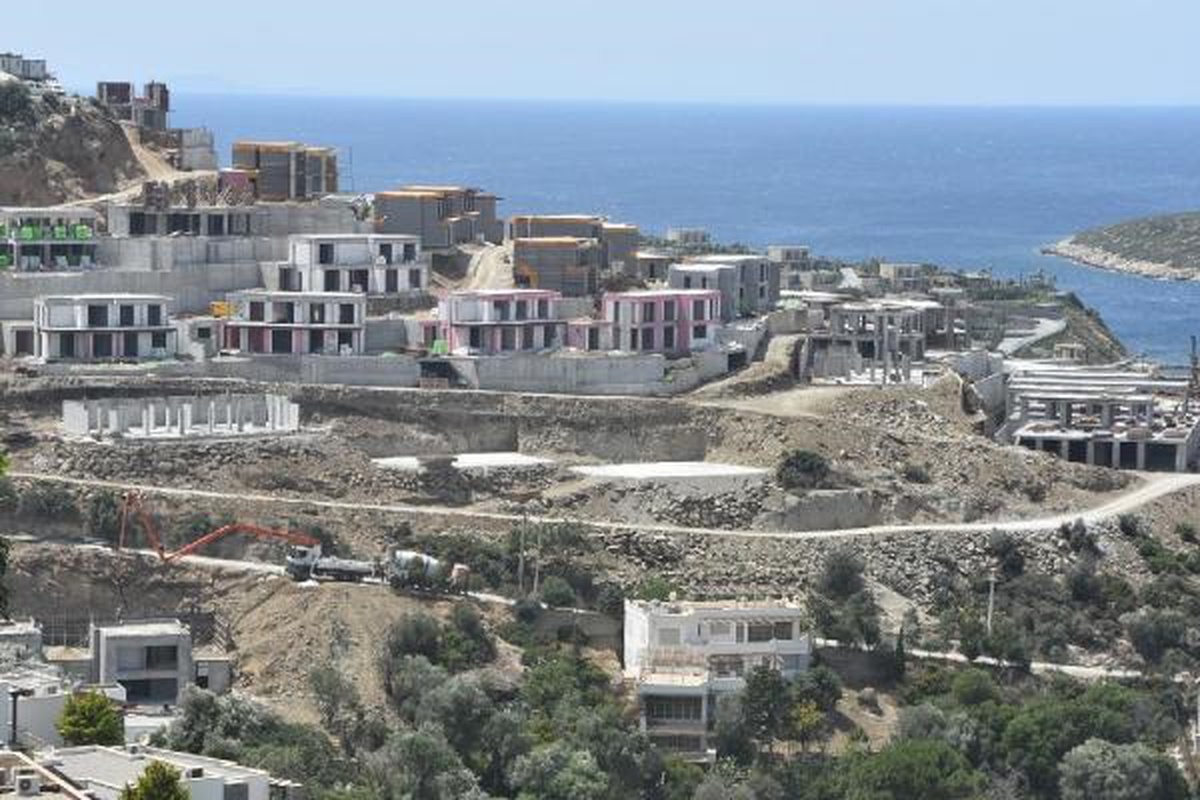 Bodrum\'da inşaat yasağına rağmen bazı şantiyelerde çalışmalar devam ediyor