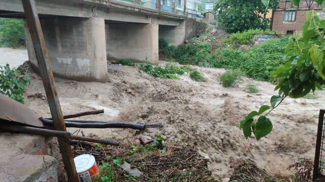 Bursa'da Sağanak Yağış ve Su Baskınları Bursa'da Sağanak Yağış ve Su Baskınları