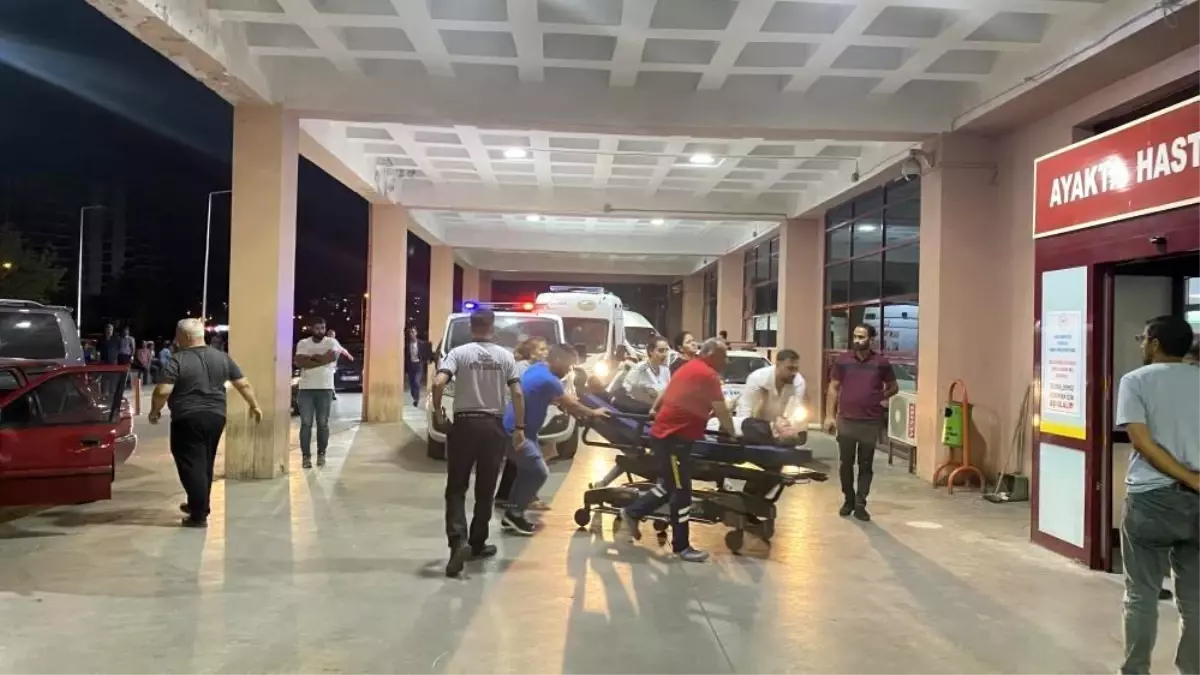 Diyarbakır\'da Hamama Giden Ailenin Otomobili Takla Attı: 3 Ölü