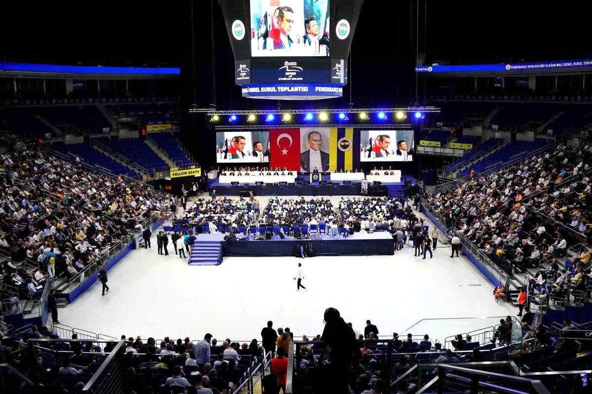 Fenerbahçe\'nin borcu 7 milyar 686 milyon TL