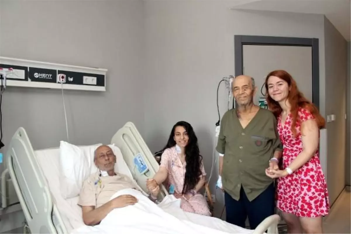 İki kız, babalarına Babalar Günü öncesi gönüllü donör oldu