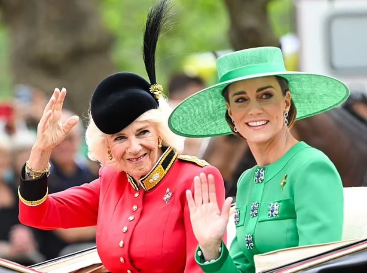 Kate Middleton, Kraliyet Ailesi\'nin Askeri Geçit Töreninde Göz Kamaştırdı