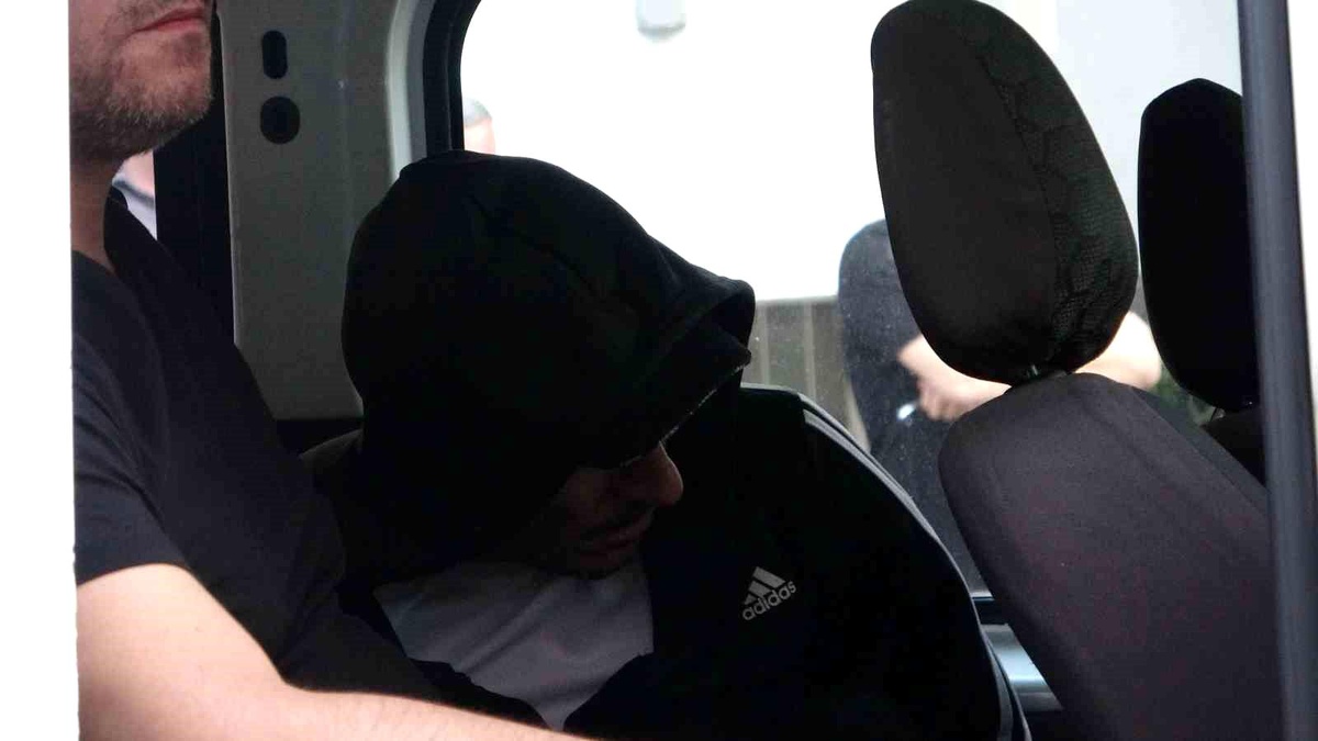 Antalya\'da Kocası Tarafından Darp Edilen Kadın Ambulansta Hayatını Kaybetti