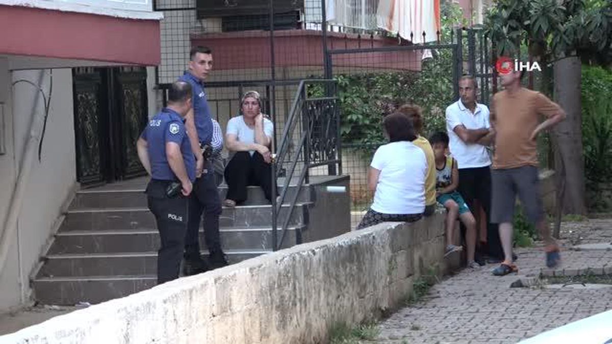 Antalya'da Kocasının Darp Ettiği Kadın Ambulansta Hayatını Kaybetti