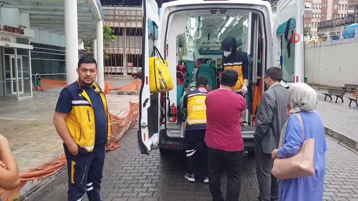 Karabük\'te Kontrolden Çıkan Otomobil Takla Attı: 2 Yaralı