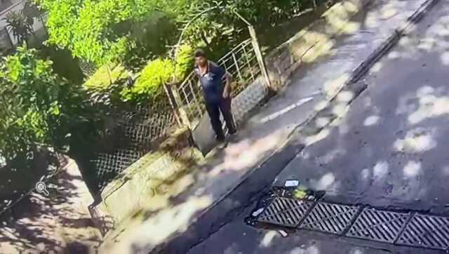 'Kulağını ısıran kişi' sandı, ona benzeyen başka birini öldürdü... O anlar kamerada 'Kulağını ısıran kişi' sandı, ona benzeyen başka birini öldürdü... O anlar kamerada
