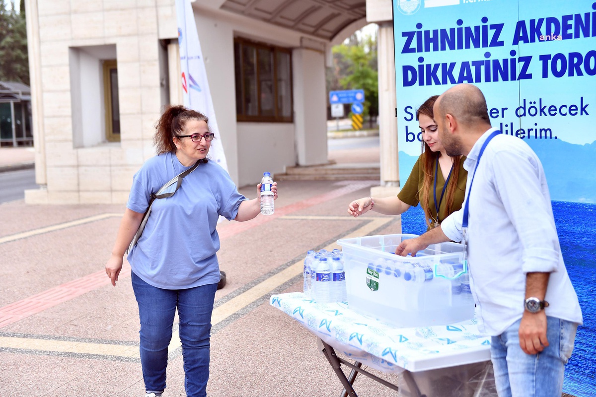 Mersin Büyükşehir Belediyesi, Üniversite Adaylarına Destek Olmaya Devam Ediyor