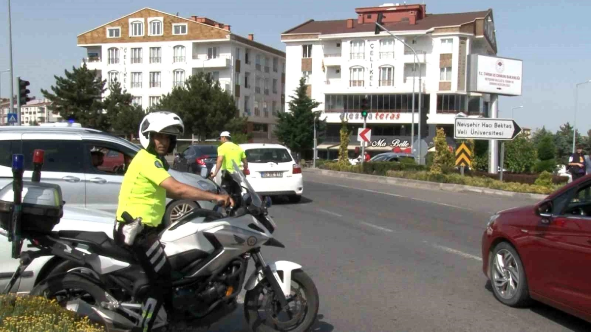 Nevşehir\'de YKS Sınavı Nedeniyle Trafik Yoğunluğu
