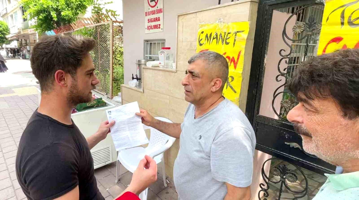 Adana\'da Yanlış Okula Gelen Genç Sınav Giriş Kağıdını Yırtarak Uzaklaştı