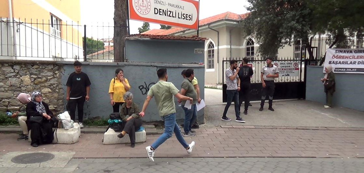 Denizli\'de YKS\'ye geç kalan öğrenciler kapıda kaldı