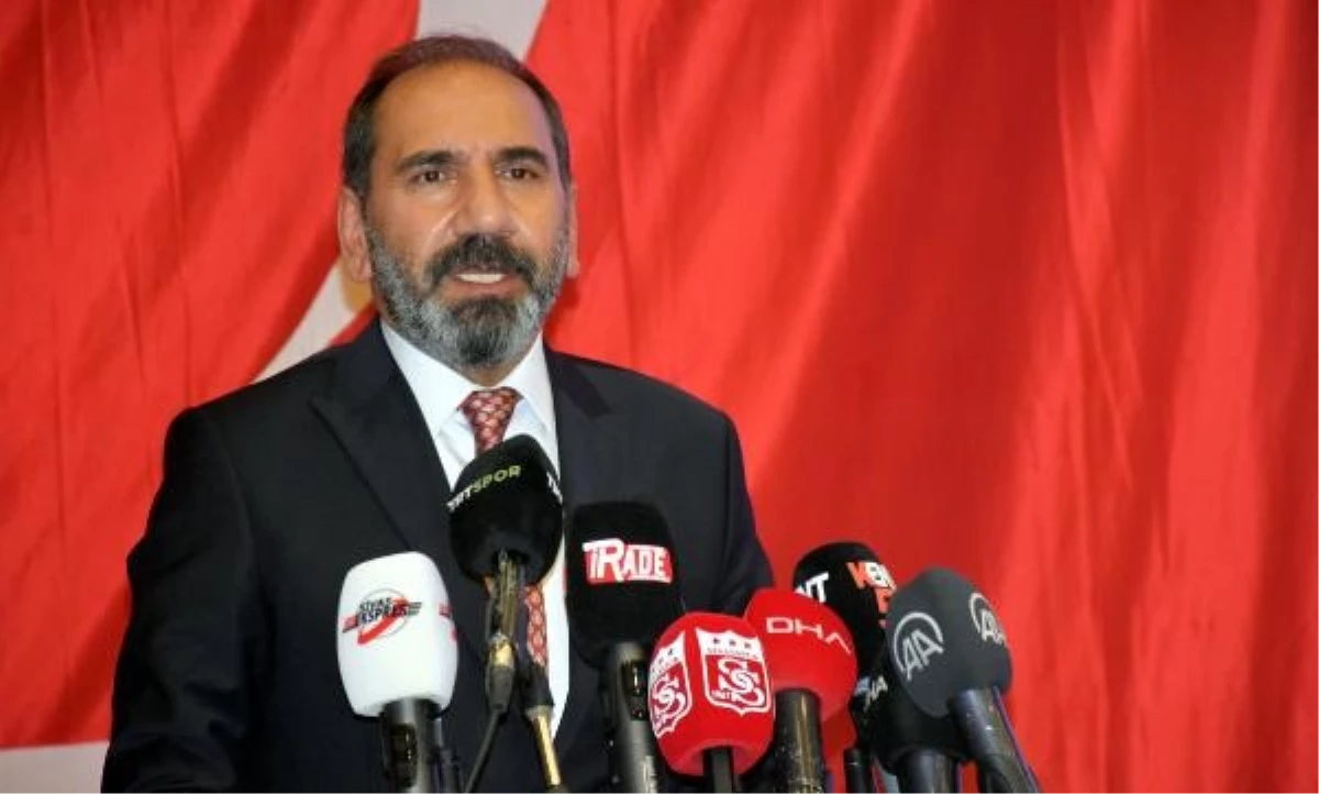 Sivasspor\'da Mecnun Otyakmaz yeniden başkan seçildi