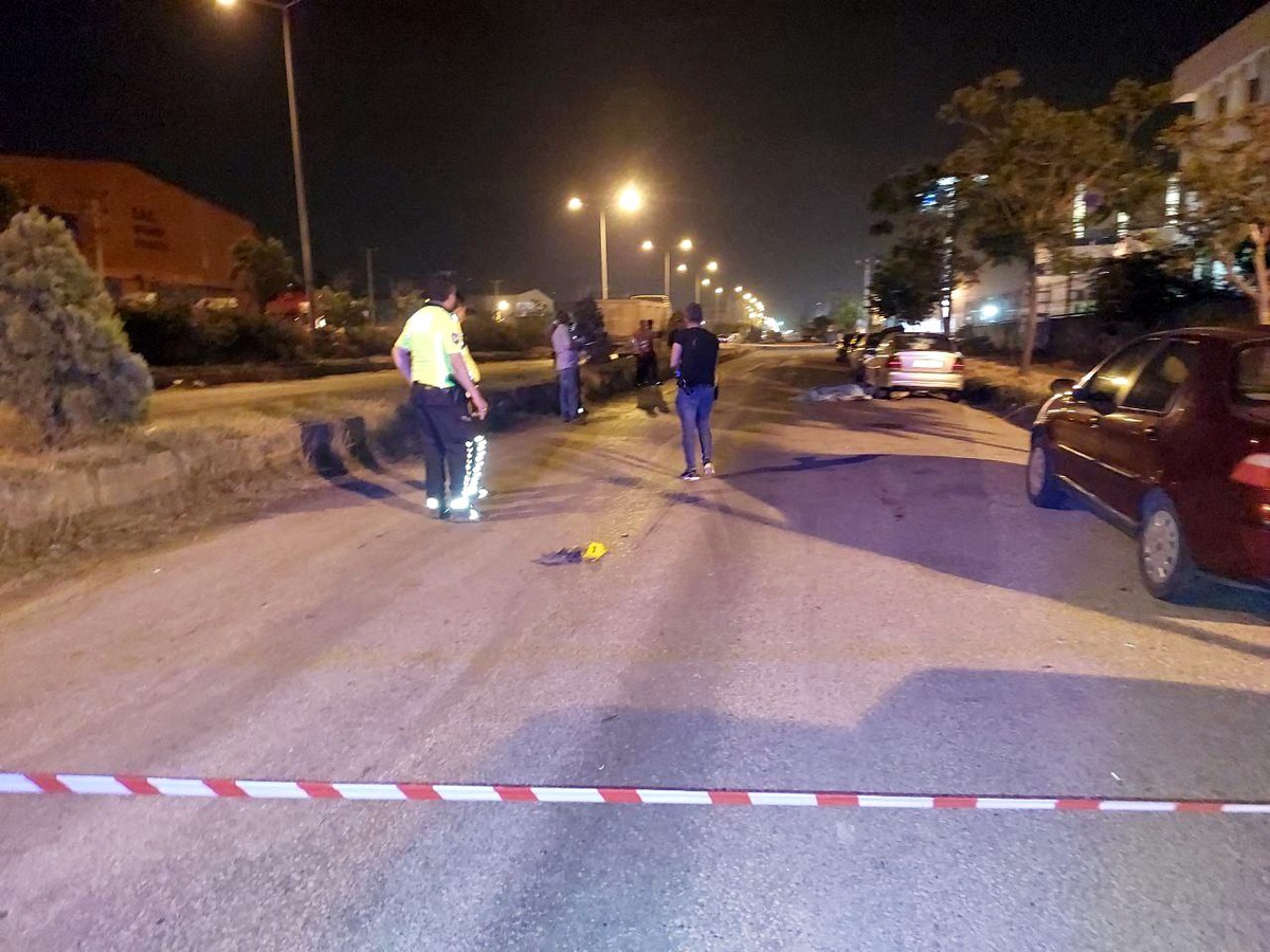 Hatay\'da Otomobilin Çarptığı Yaya Hayatını Kaybetti, Sürücü Kayıplara Karıştı