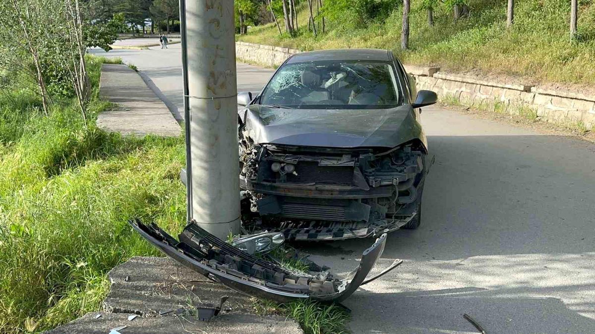 Bolvadin\'de trafik kazası: 1 yaralı