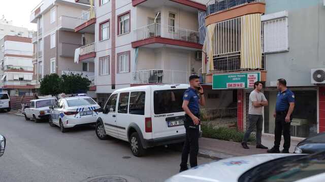 Antalya'da Kocası Tarafından Darbedilen Kadın Hayatını Kaybetti Antalya'da Kocası Tarafından Darbedilen Kadın Hayatını Kaybetti