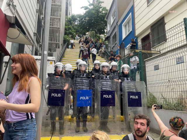 Beyoğlu ve Şişli'de İzinsiz Yürüyüşlere Polis Müdahalesi