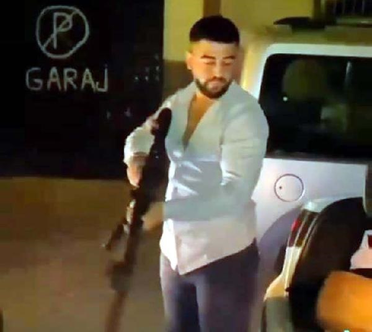 Boşandığı eşi ve kayınpederini öldürdüğü anların güvenlik kamerası görüntüleri ortaya çıktı (2)