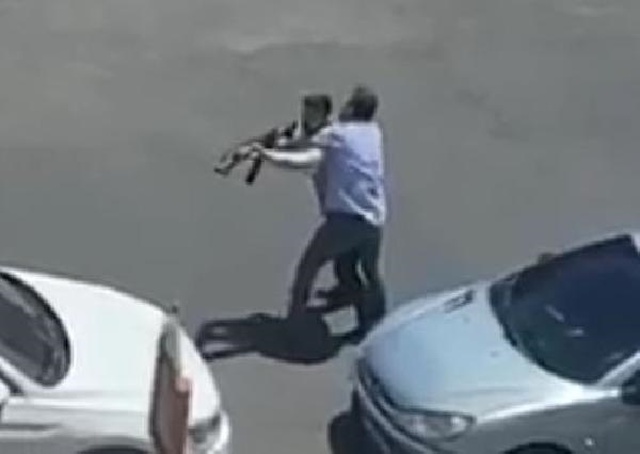Gaziantep''''''''te Boşandığı Eşi ve Kayınpederini Av Tüfeğiyle Öldüren Şahsın Görüntüleri Ortaya Çıktı Gaziantep''''''''te Boşandığı Eşi ve Kayınpederini Av Tüfeğiyle Öldüren Şahsın Görüntüleri Ortaya Çıktı