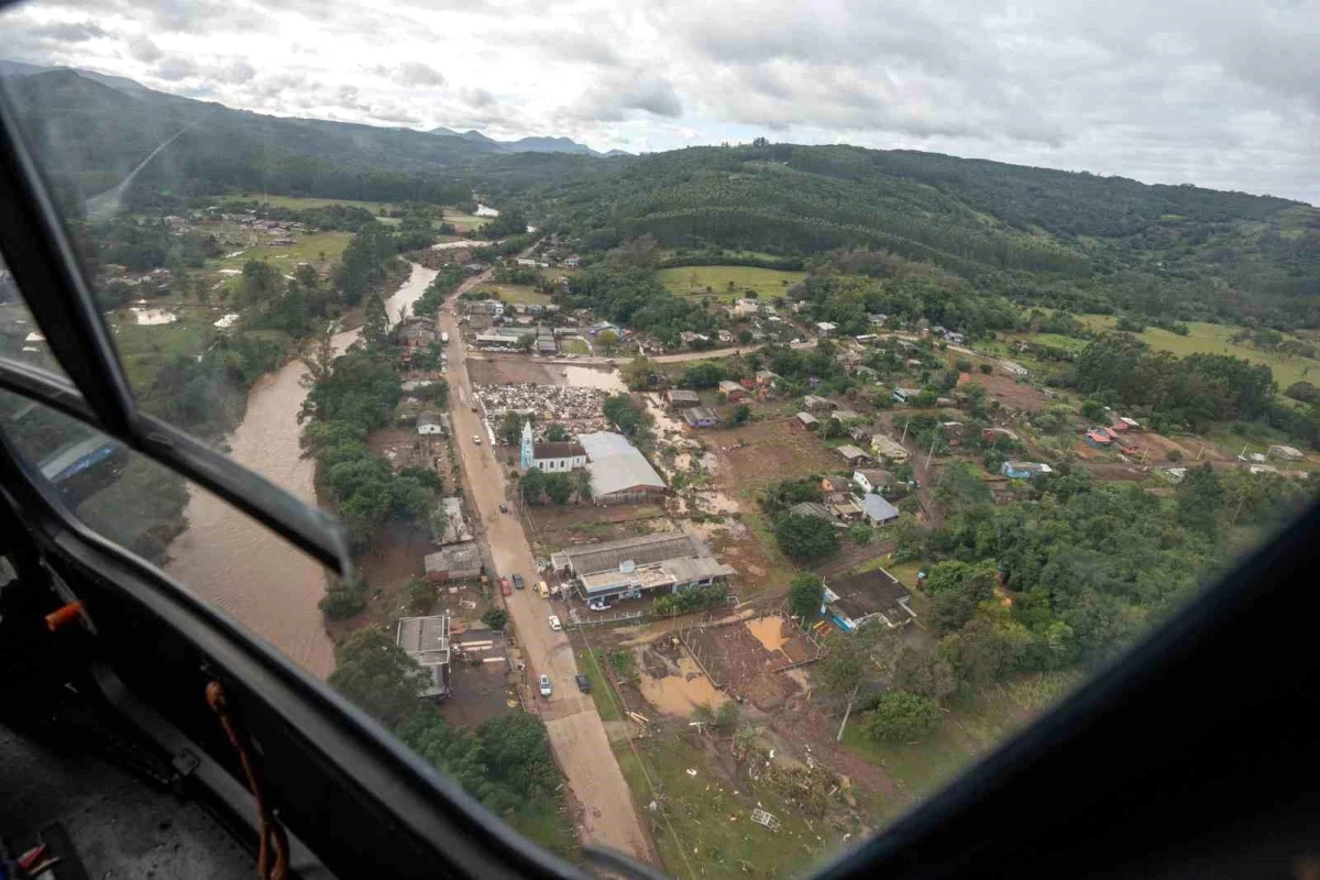 Brezilya\'da Şiddetli Yağış: Ölü Sayısı 11\'e Yükseldi