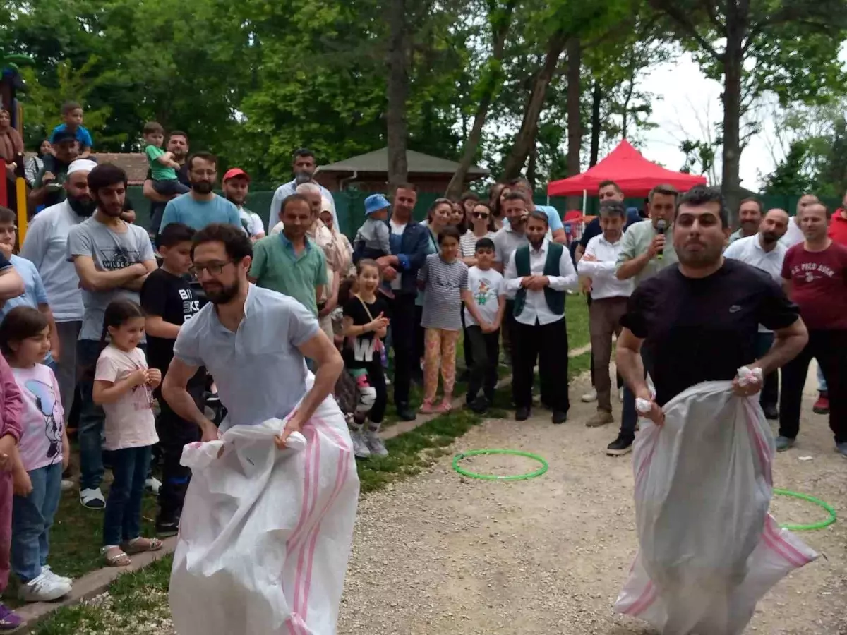 Esenler Belediyesi Babalar Günü\'ne Özel Etkinlik Düzenledi