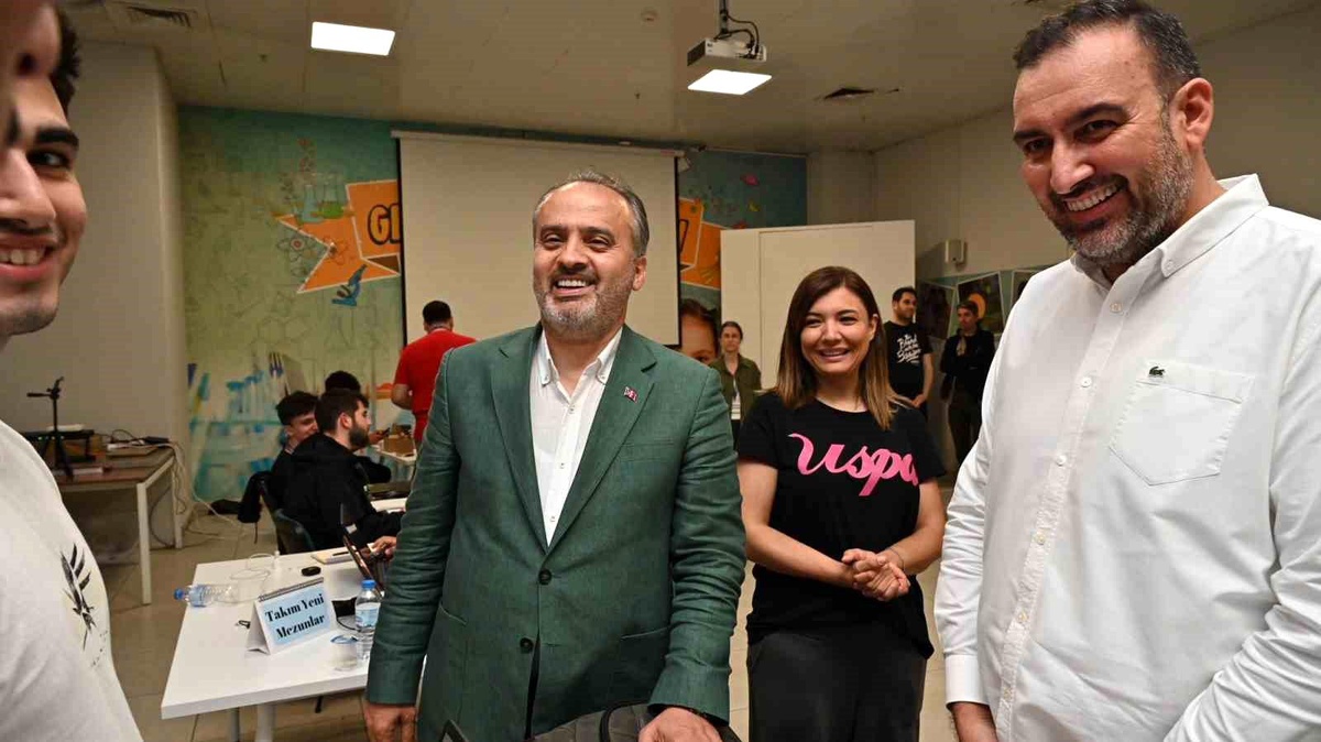 Bursa Büyükşehir Belediyesi, \'Bursa Deprem Hackathonu\' Fikir Yarışması düzenledi