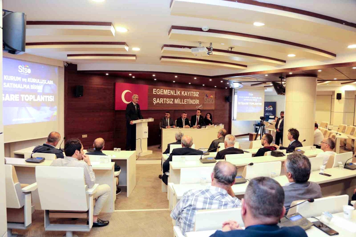Sivas\'ta Kamu Kurumları ve STSO Üyeleri İstişare Toplantısında Buluştu