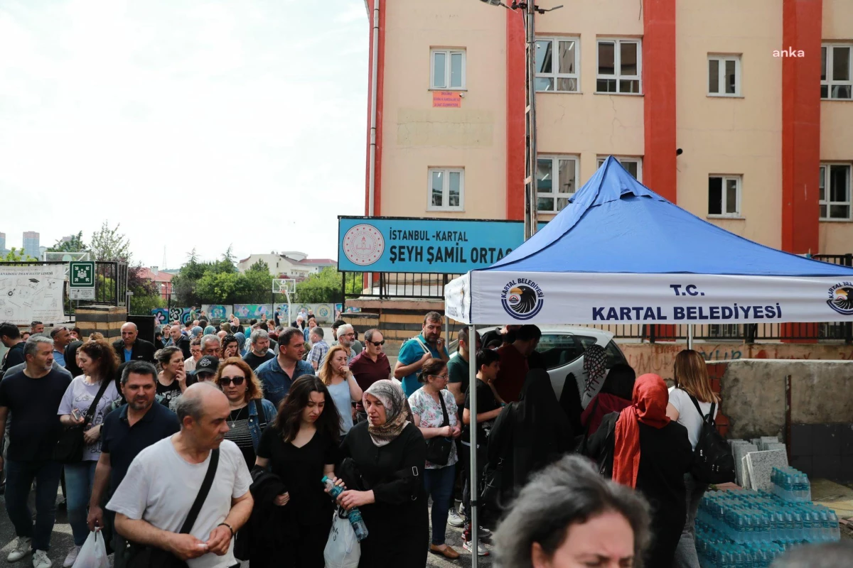 Kartal Belediyesi, YKS\'ye giren öğrencileri yalnız bırakmadı