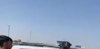 Nusaybin'de Jandarma Ekipleri, YKS İkinci Oturumuna Geç Kalan Adayları Okula Ulaştırdı