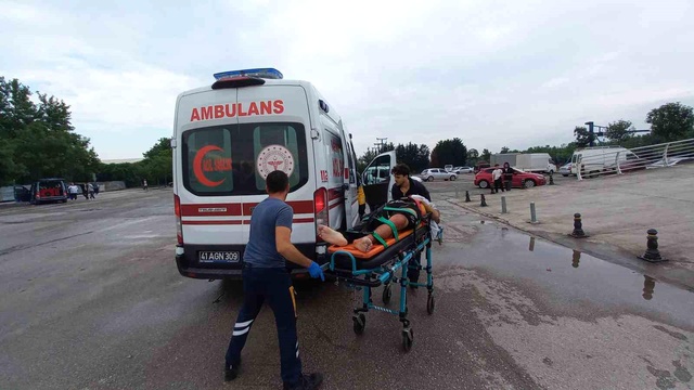 Kocaeli''de Sigara Yüzünden Çıkan Kavga Kanlı Bitti Kocaeli''de Sigara Yüzünden Çıkan Kavga Kanlı Bitti