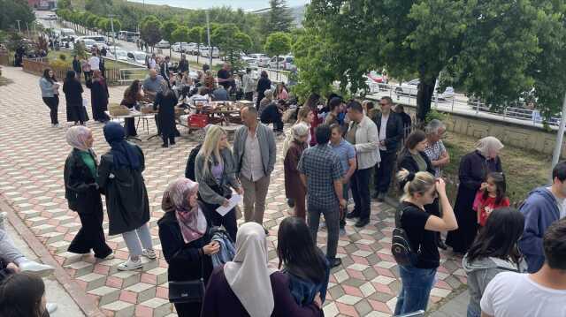 Son Dakika! Yükseköğretim Kurumları Sınavı'nın ikinci oturumu olan AYT başladı