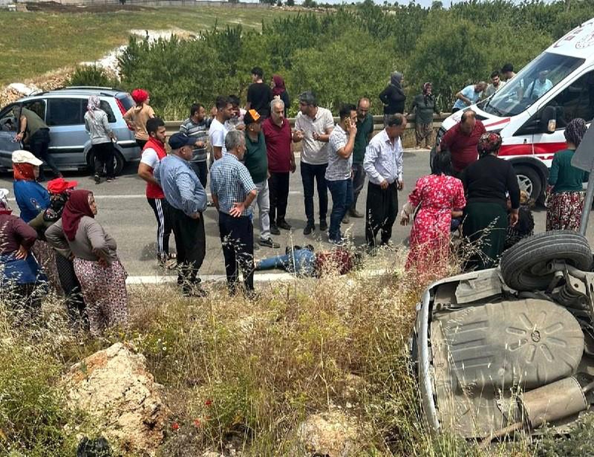 Gaziantep\'te Otomobil Takla Attı: 4 Yaralı