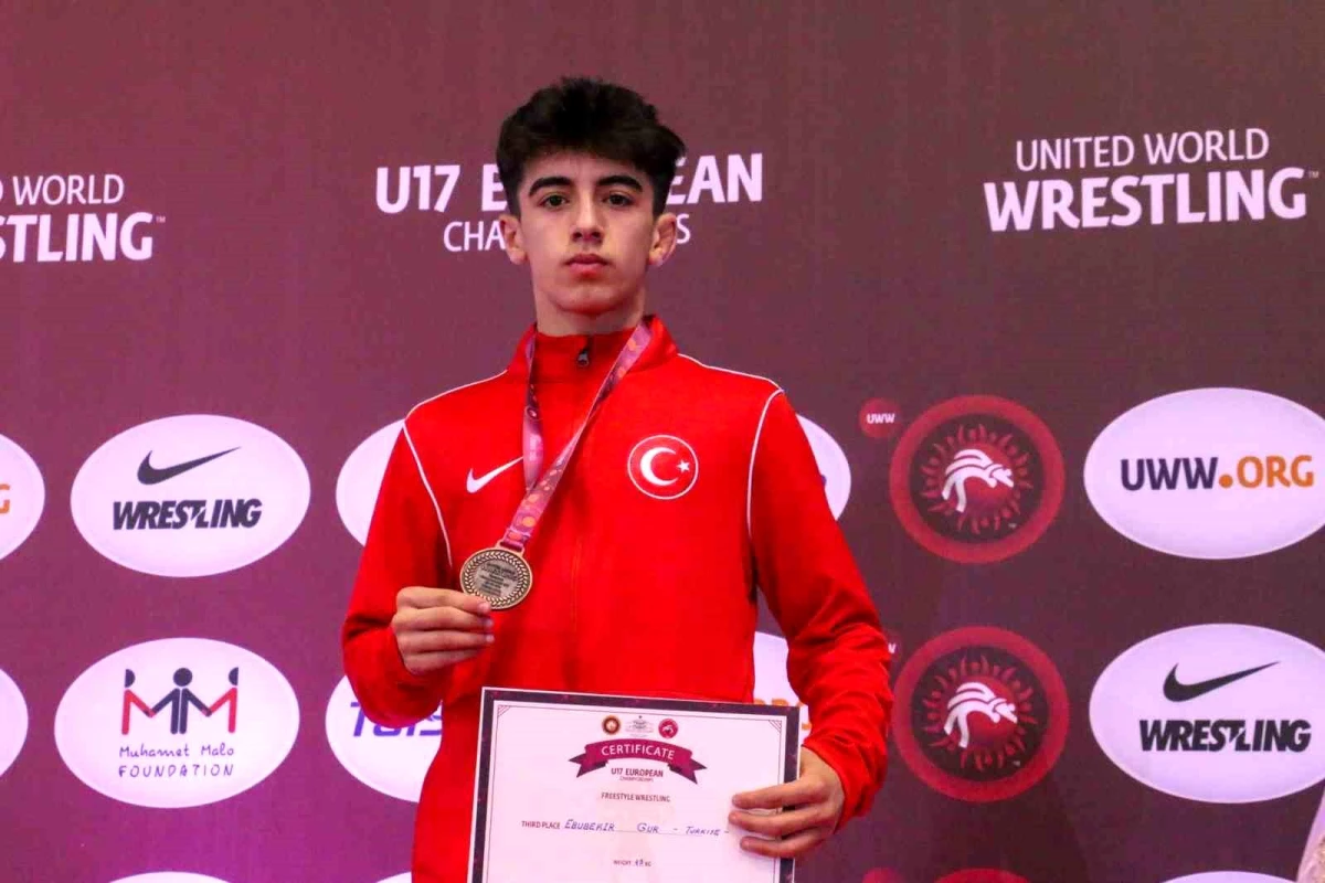 Türkiye, U17 Avrupa Güreş Şampiyonası\'nda 14 madalya kazandı
