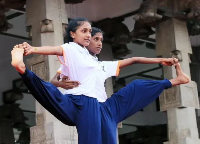 Yoga Tutkunları Sri Lanka'da Uluslararası Yoga Günü'ne Hazırlanıyor