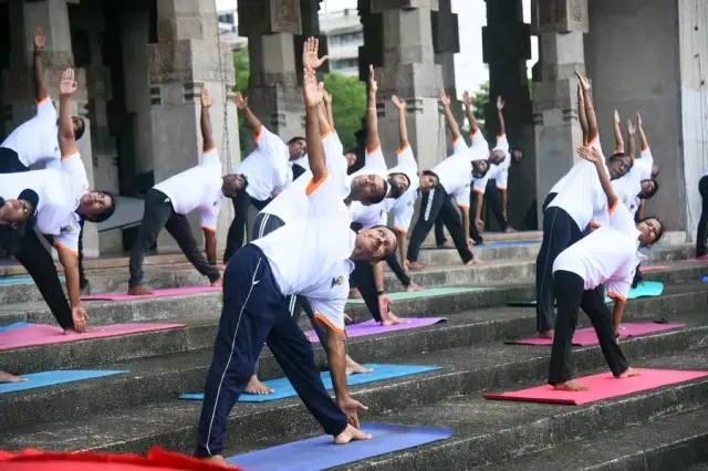 Yoga Tutkunları Sri Lanka'da Uluslararası Yoga Günü'ne Hazırlanıyor