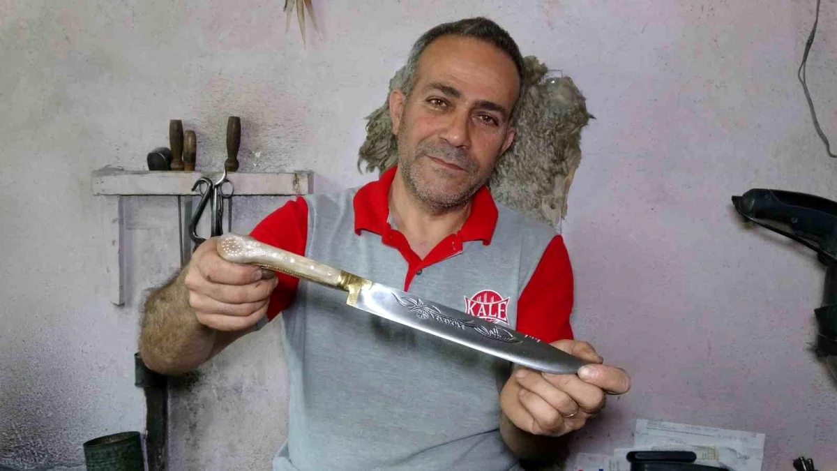 Babakale köyünde el yapımı bıçaklara talep arttı