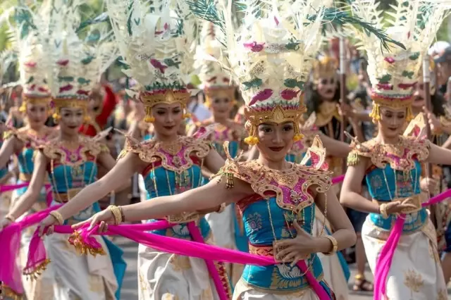 45. Bali Sanat Festivali Endonezya'da Etkileyici Gösteriler Eşliğinde Başladı 45. Bali Sanat Festivali Endonezya'da Etkileyici Gösteriler Eşliğinde Başladı