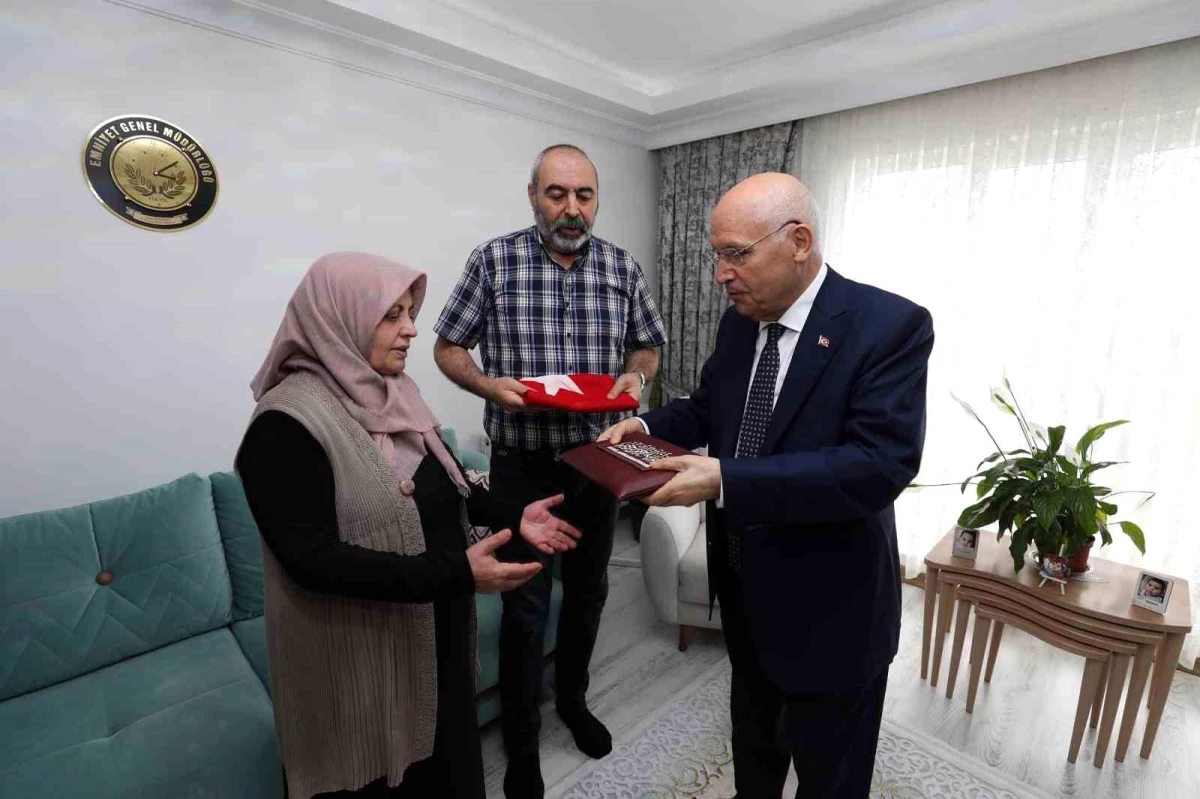 Yenimahalle Belediye Başkanı Fethi Yaşar, Şehit Ailelerini Ziyaret Etti