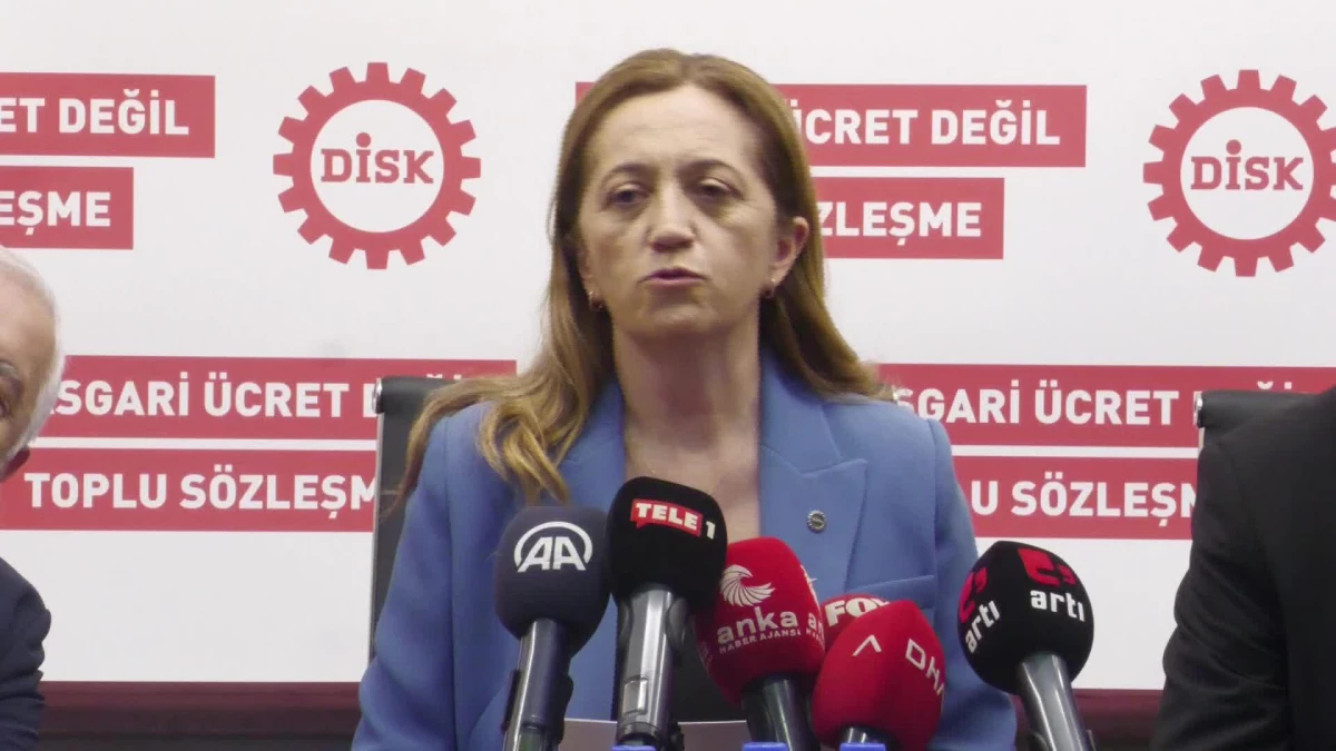 Disk Başkanı Çerkezoğlu: "Öncelikli Meselemiz Türkiye\'nin Bir Asgari Ücretliler Toplumu Olmaktan Kurtarılmasıdır"