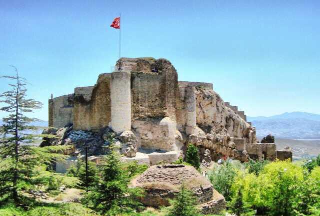 Elazığ'ın tarihi ve doğal güzellikleri ile turistlerin ilgisini çekiyor