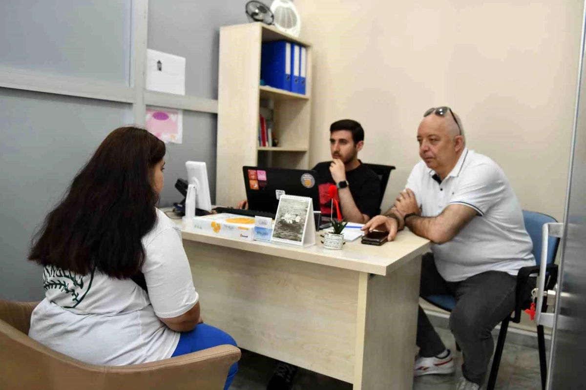 Esenyurt Belediyesi İstihdam Merkezi engelli vatandaşları işverenlerle buluşturdu
