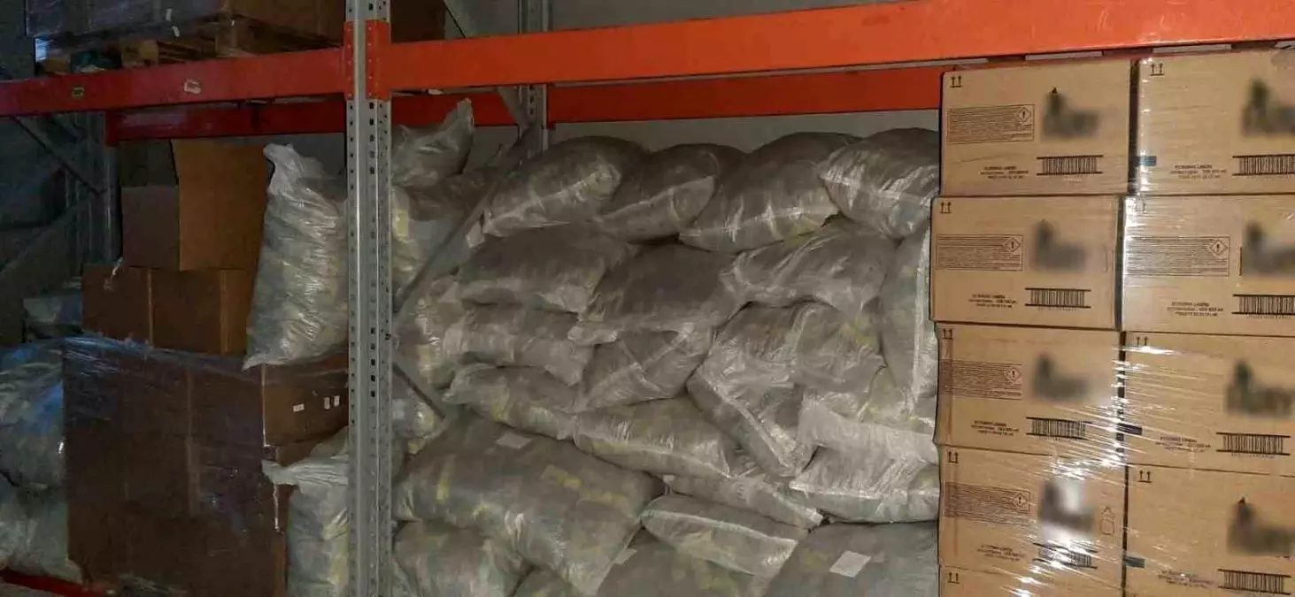 İstanbul\'da 15 ton sahte deterjan ele geçirildi