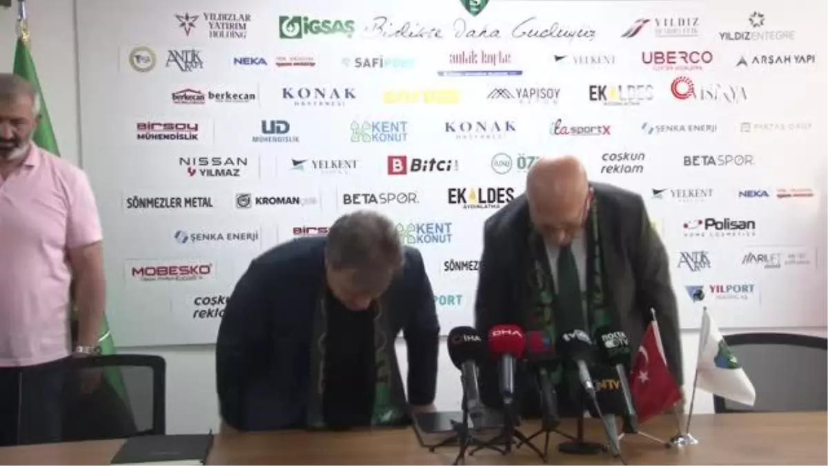 Kocaelispor, teknik direktör Ertuğrul Sağlam ile 2 yıllık sözleşme imzalandı