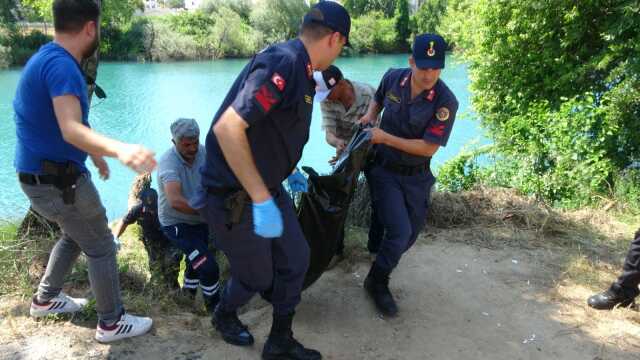Manavgat Irmağı'nda sürüklenen kadın cesedi bulundu Manavgat Irmağı'nda sürüklenen kadın cesedi bulundu