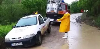 İskilip'te Selde Mahsur Kalan Aile İtfaiye Ekipleri Tarafından Kurtarıldı