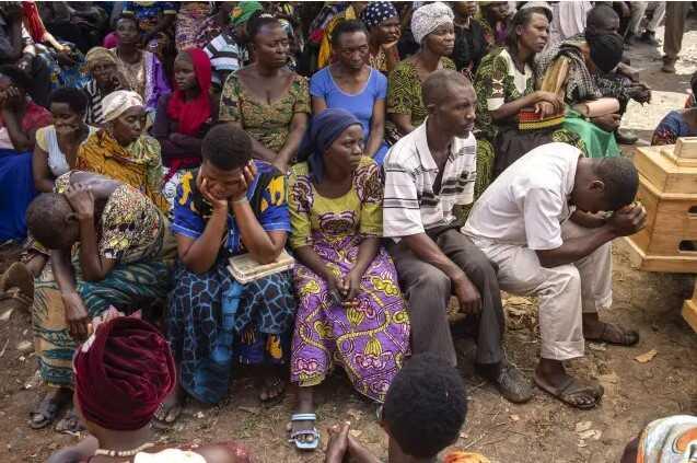 Uganda'da okul saldırısında 39 çocuk canlı canlı yakılarak öldürüldü