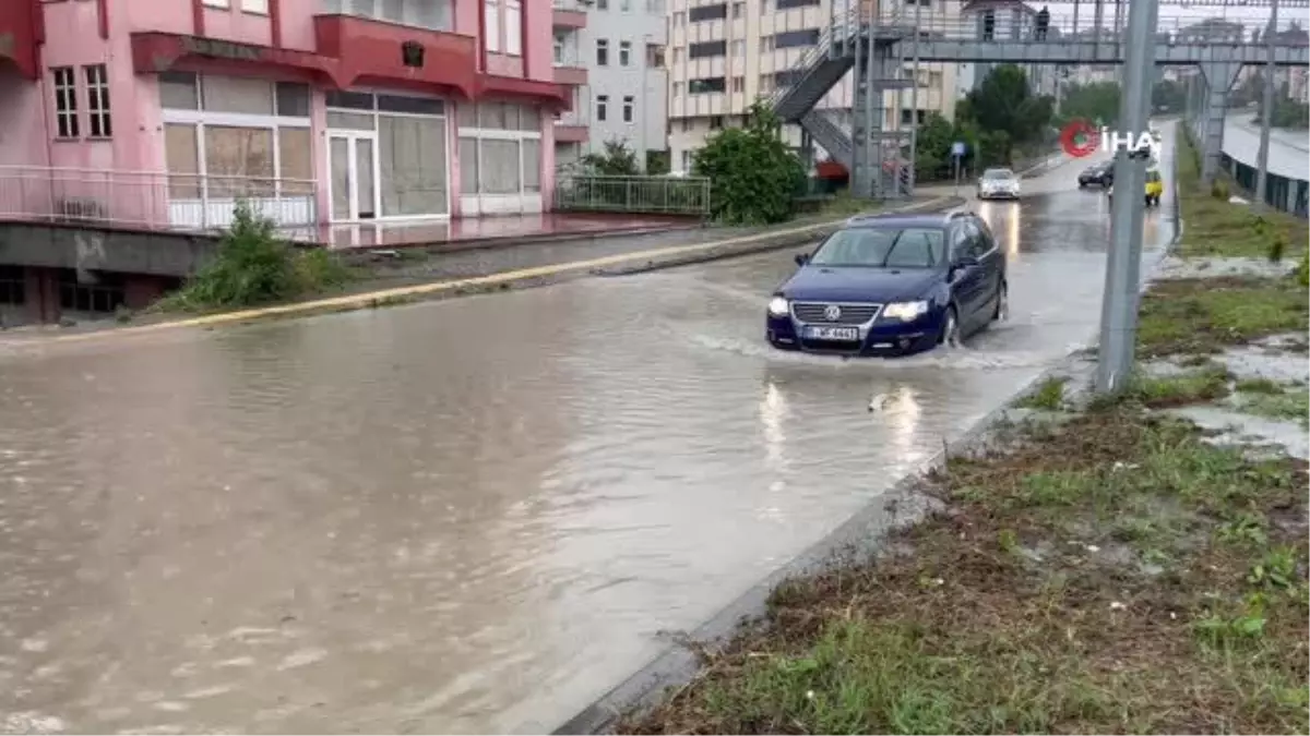 Bartın'da Sağanak Yağış Sonrası Yollar Göle Döndü