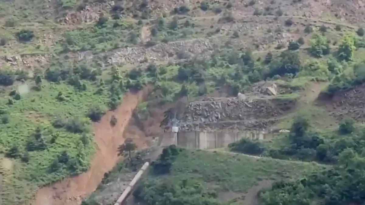 Bolu\'nun Mudurnu ilçesinde sağanak yağış derelerin taşmasına neden oldu